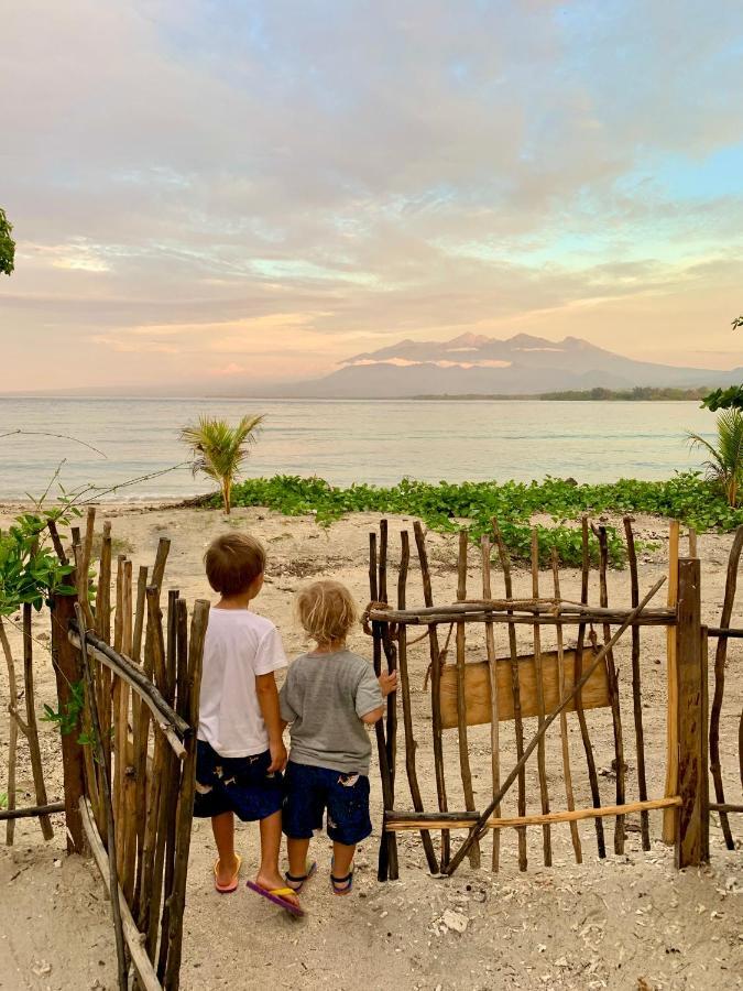 The Beach Shack Gili Air Exterior photo